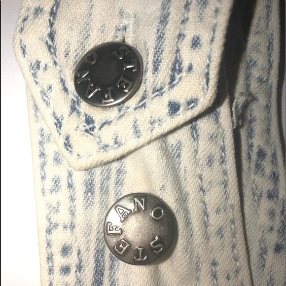 VINTAGE 1980’s OVERALL DISTRESSED PINSTRIPE DENIM SHORTALLS - Picture 8 of 16